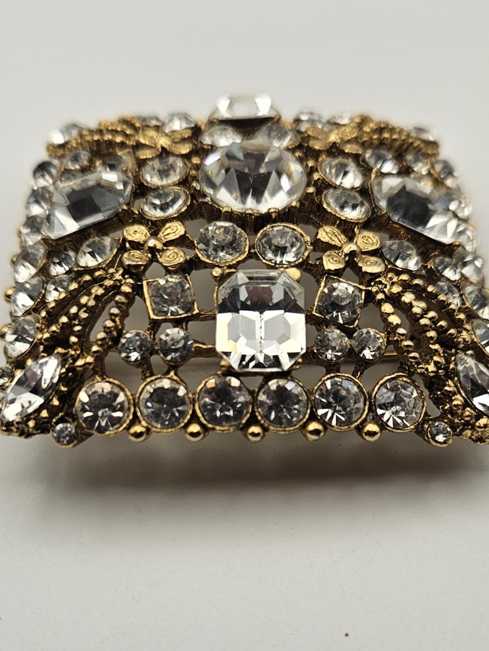 Vintage Capri Signed Rhinestone Brooch Square Gold Tone Openwork Geometric Pin - Picture 3 of 7